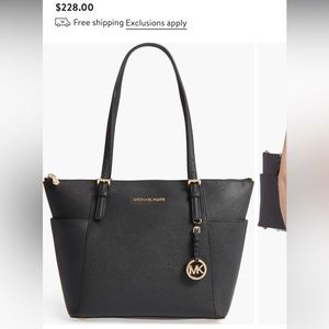 'Jet Set' Leather Tote
MICHAEL Michael Kors